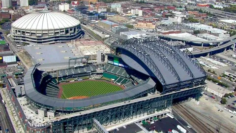 国足世预赛首遭澳大利亚双败，历史交锋为1胜1平和1平1负。